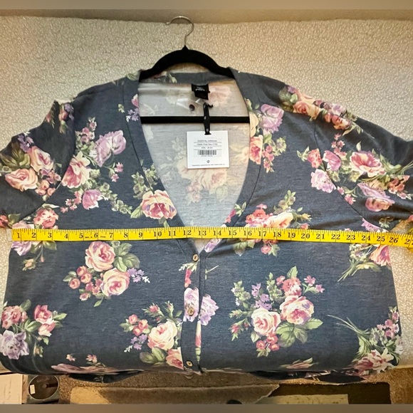 CLOSET CLEAR OUT! NWT, Agnes & Dora, Floral Cardigan, M/XXXL - Picture 3 of 3